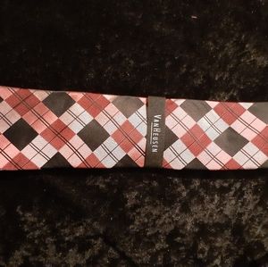 Van Heusen tie